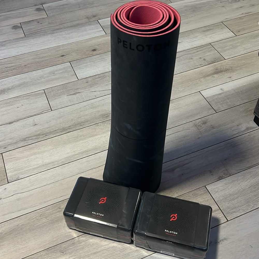 Peloton Black and Red Yoga/ Fitness Mat & Yoga Blocks never opened